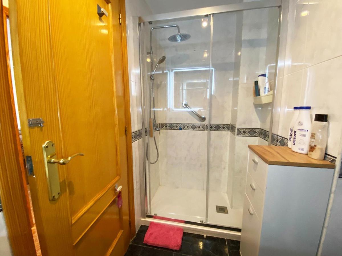 Rooms In Valencia Great Location In Shared Apartment Exterior foto