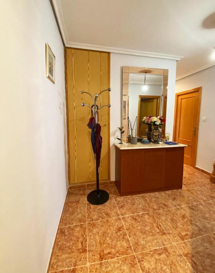 Rooms In Valencia Great Location In Shared Apartment Exterior foto